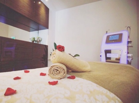 Feaure 佐賀巨勢店（フィオーレ サガコセテン）