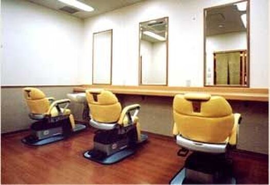 かみきりどころ 蔵前温泉さらさのゆ店（カミキリドコロ クラマエオンセンサラサノユテン）