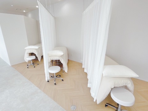 eye salon lazo 束本店（アイ サロン ラソ ツカモトテン）