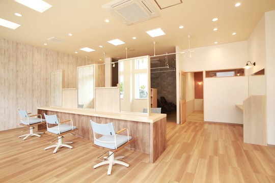 FAMILLE hair（ファミール ヘア）