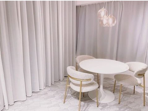 La Tour by Babel（ラ トゥール バイ バベル）