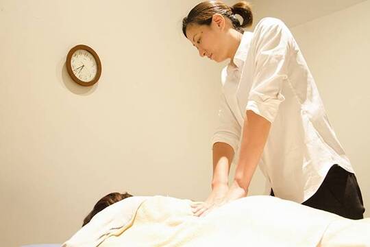 リラクゼーションくらぶイヤシス 八日市アピア店（リラクゼーションクラブイヤシス ヨオカイチアピアテン）